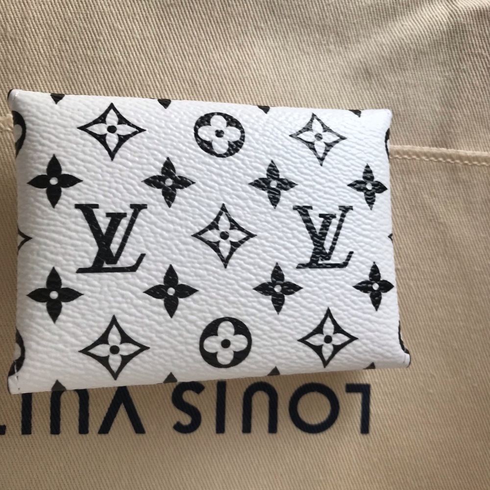❌SOLD❌Louis Vuitton Giant Collection Kirigami - Picture 2 of 5